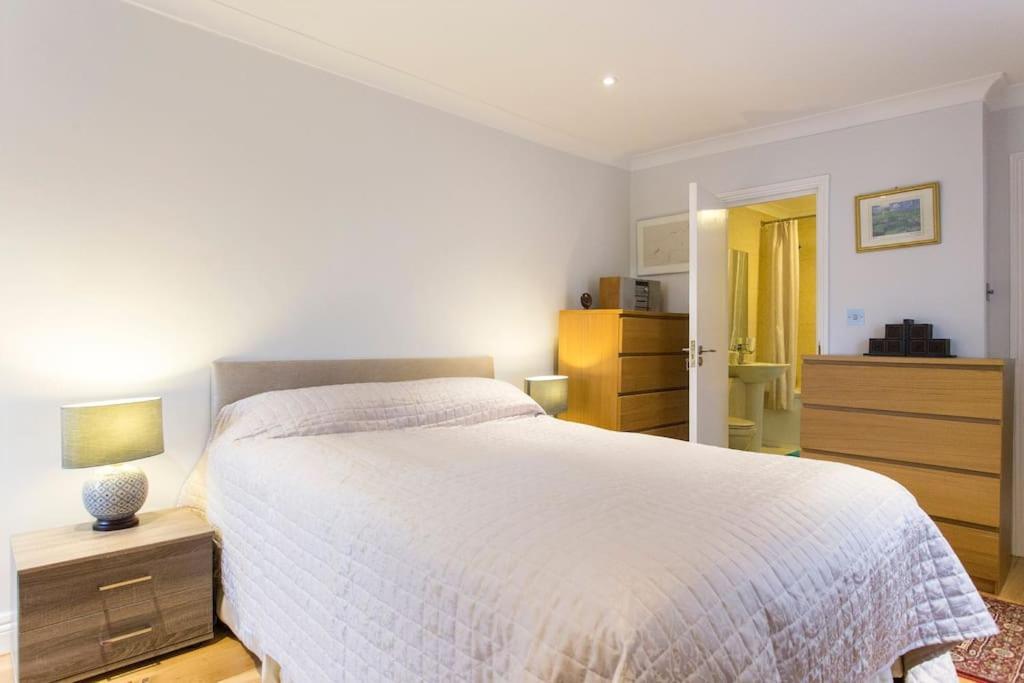 2 Bed Room Flat Near Westfield, West Londra Dış mekan fotoğraf